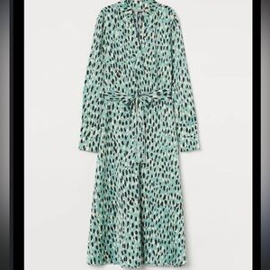 H&M Patterned Satin Green Dress Size Large NEW! New with tags!